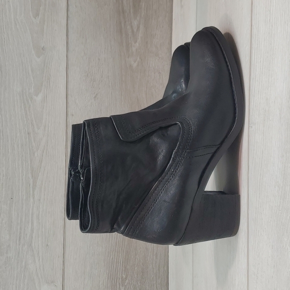 Arturo Chiang Womens Comfort Ankle Leather Heels Boots shoes sz 8M - Picture 2 of 12